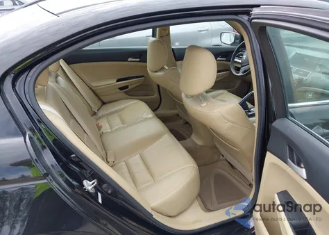 2011 Honda Accord 2.4 Se from USA, damaged, VIN 1HGCP2F67BA137936